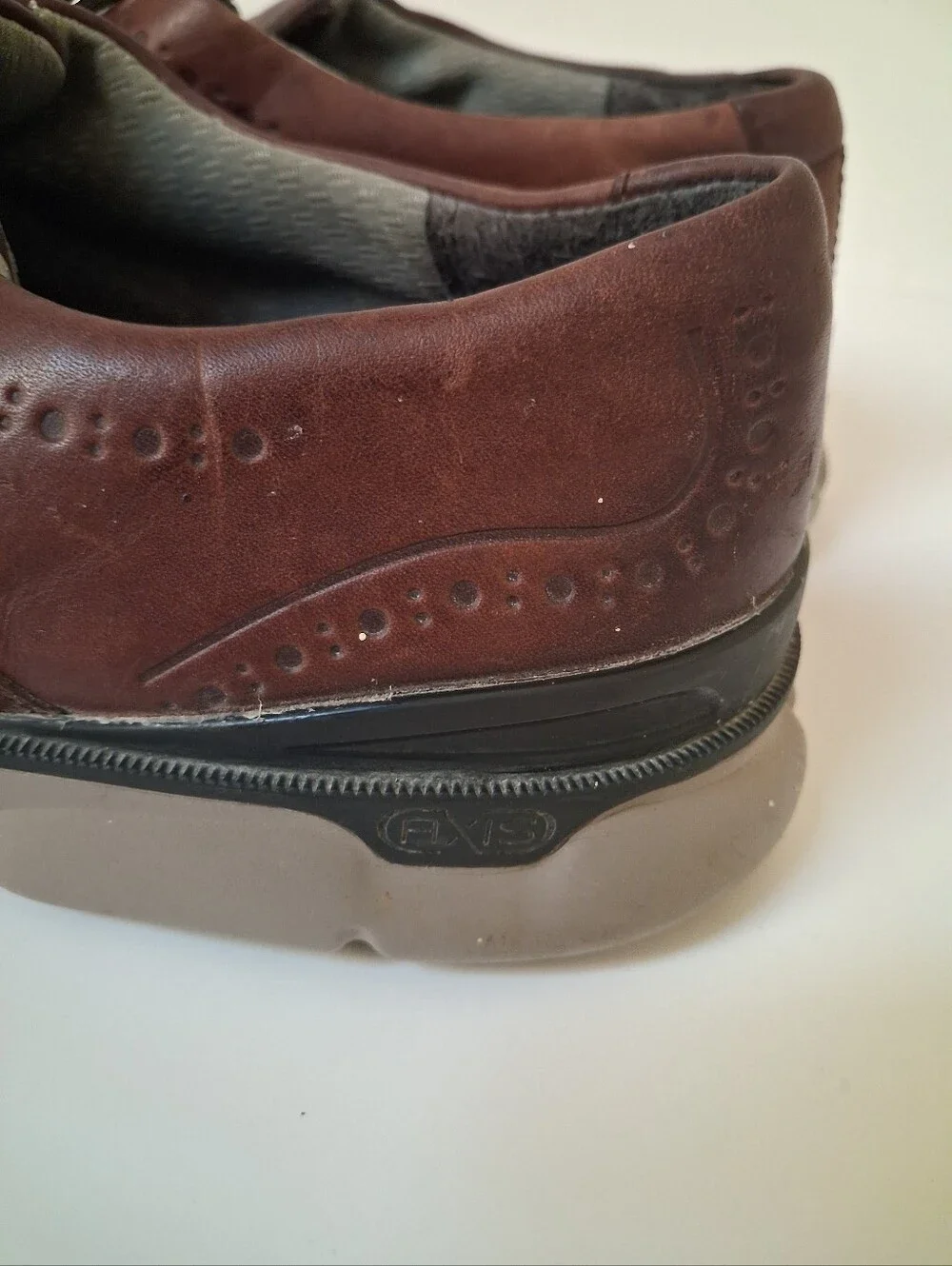 Johnston & Murphy Smart Degree Waterproof Brown Leather Wingtip Oxfords Men's